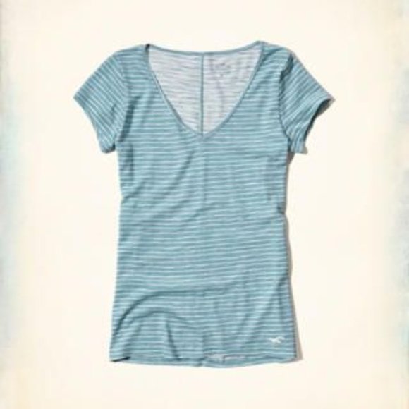 Hollister Must-Have Short Sleeve V Neck T-Shirt - Picture 1 of 2